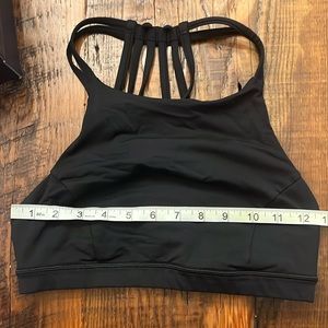 Black lulu lemon sports bra